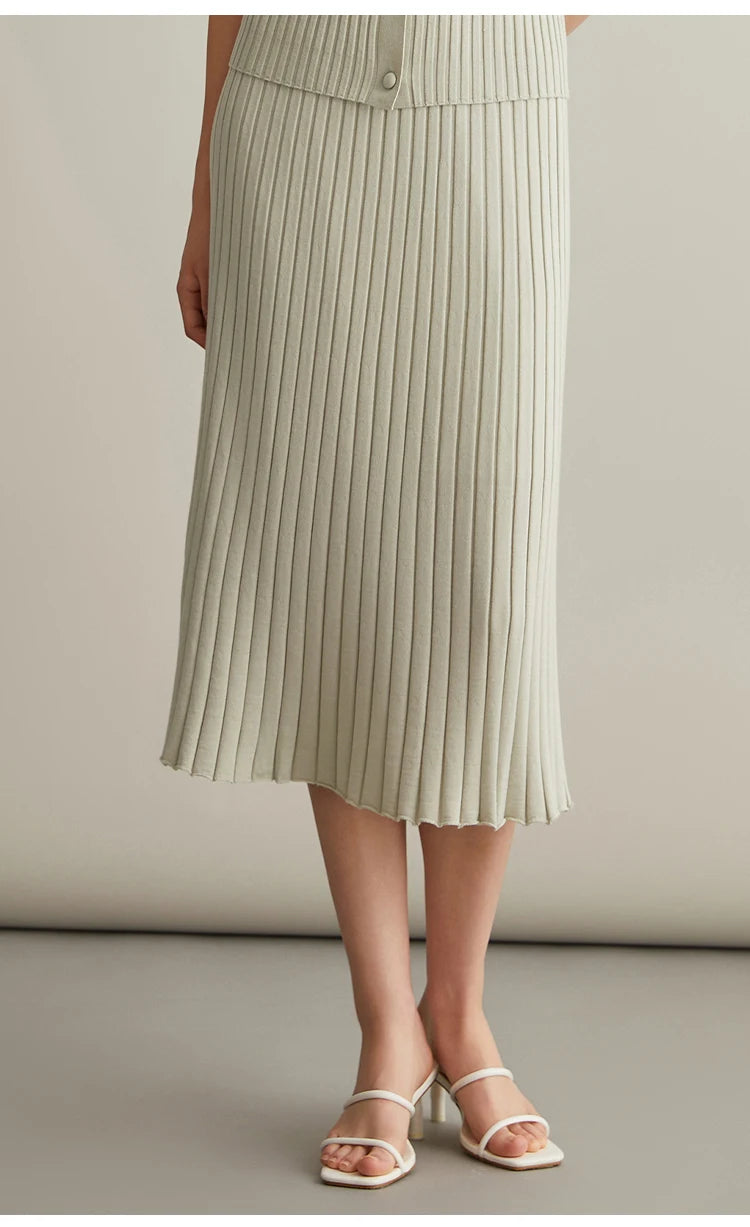 The Leah • Pleated Midi Knitted Rib Skirt